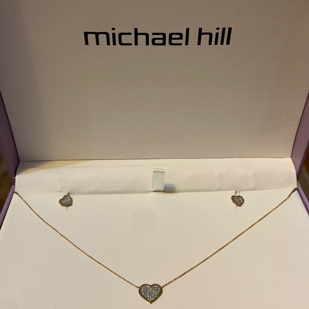 Brand new Michael Hill Necklace and Earring Set